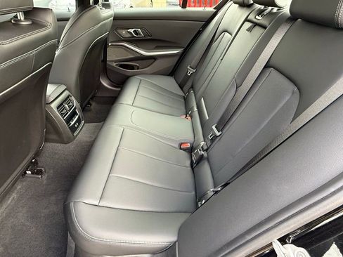 Used 2025 BMW 330i Sedan w/ Convenience Package image 31