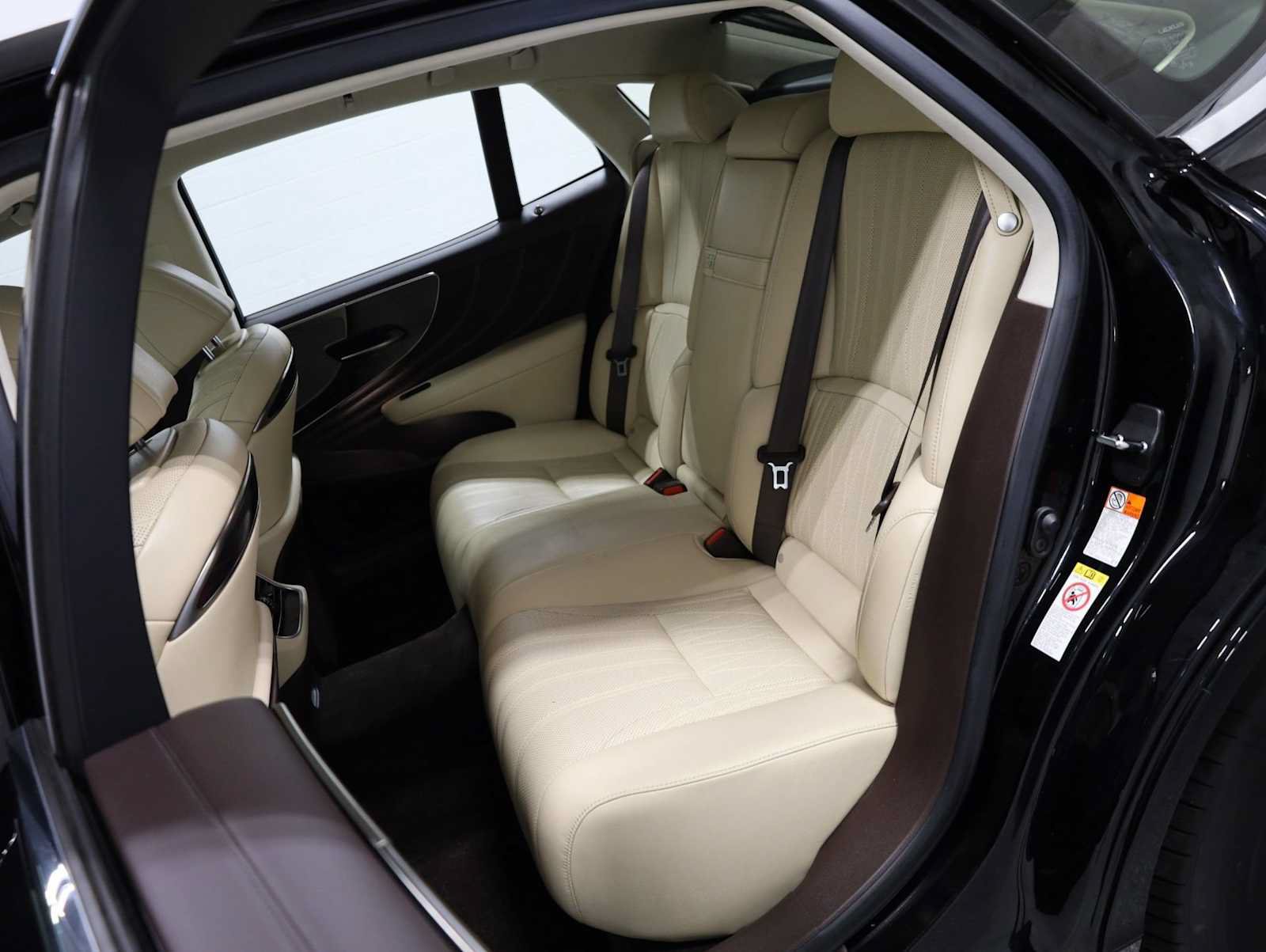 Used 2018 Lexus LS 500 w/ Interior Upgrade Package RWD image 34
