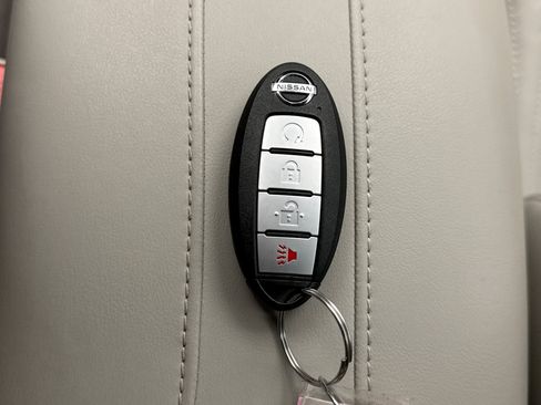 Used 2022 Nissan Rogue Sport SL w/ Premium Package FWD image 20