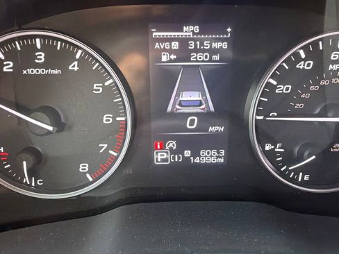 Certified 2025 Subaru Forester Premium AWD/4WD image 37