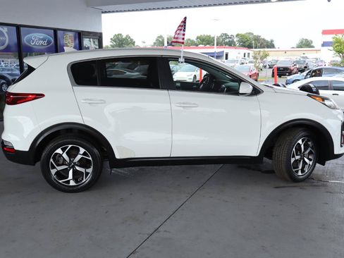 Used 2020 Kia Sportage LX FWD image 4