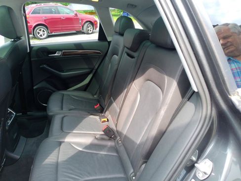 Used 2016 Audi Q5 2.0T Premium Plus w/ Technology Package AWD/4WD image 23