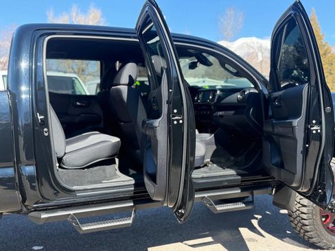 Used 2021 Toyota Tacoma TRD Sport w/ Technology Package AWD/4WD image 51