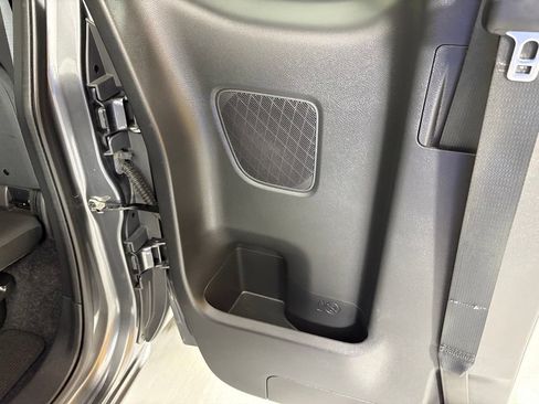 Used 2022 Nissan Frontier S w/ Technology Package RWD image 37