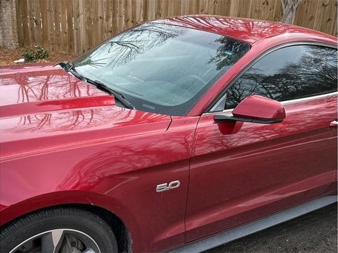 Used 2016 Ford Mustang GT Premium RWD image 4