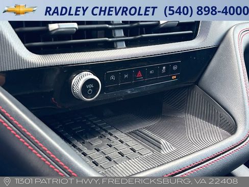 Used 2025 Ford Explorer ST AWD/4WD image 10