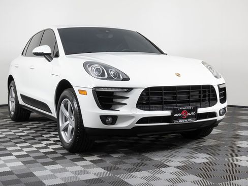 Used 2018 Porsche Macan image 10