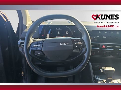 Used 2026 Kia Sportage LX FWD image 14