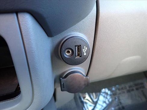 Used 2019 Nissan Frontier SV image 22