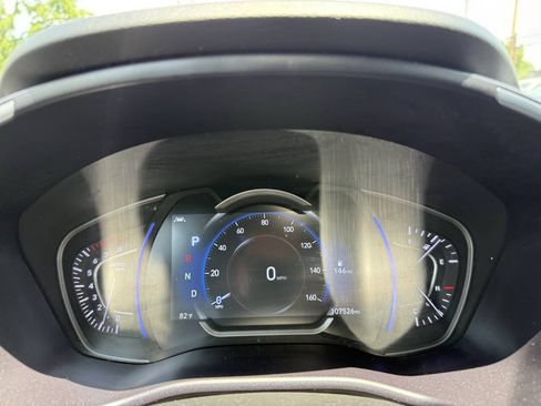 Used 2019 Hyundai Santa Fe Limited AWD/4WD image 18