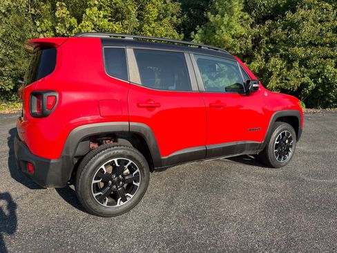 Used 2023 Jeep Renegade Trailhawk AWD/4WD image 15