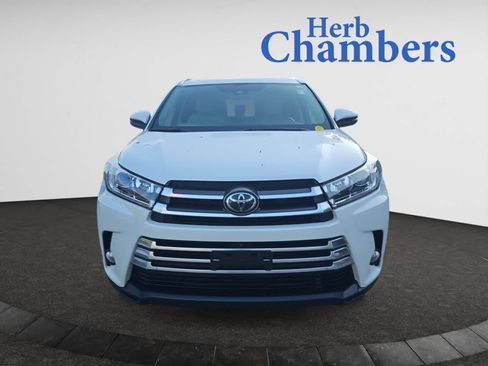 Used 2017 Toyota Highlander Limited Platinum image 10