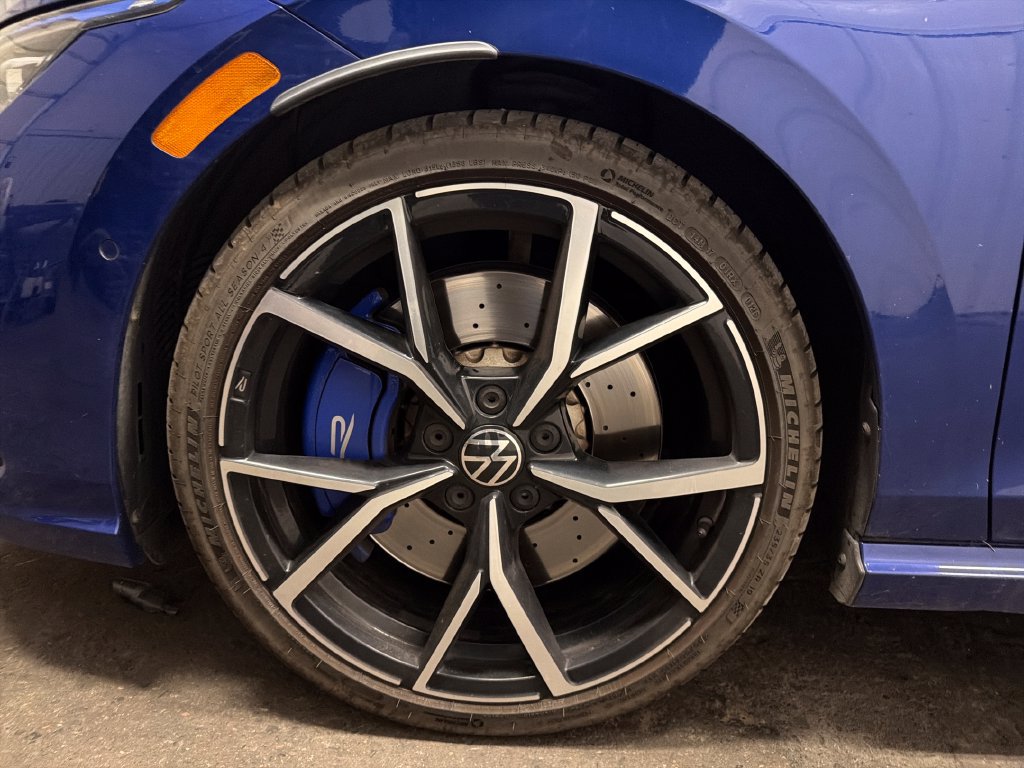 Used 2024 Volkswagen Golf R AWD/4WD image 9