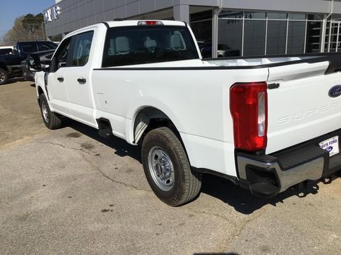 New 2026 Ford F250 XL w/ XL Chrome Package image 12