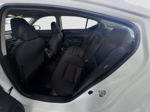 Used 2024 Nissan Altima 2.5 S FWD image 28