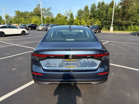 Used 2025 Honda Accord SE image 5