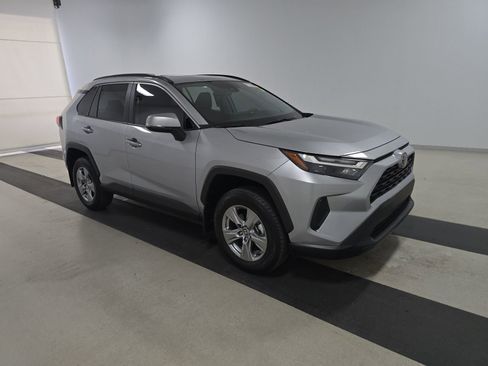Used 2025 Toyota RAV4 XLE w/ Convenience Package FWD image 3