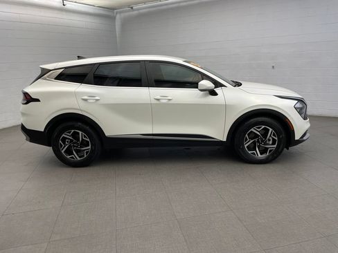 Used 2023 Kia Sportage LX FWD image 7