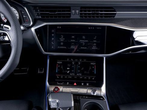 Used 2025 Audi RS 6 performance image 37