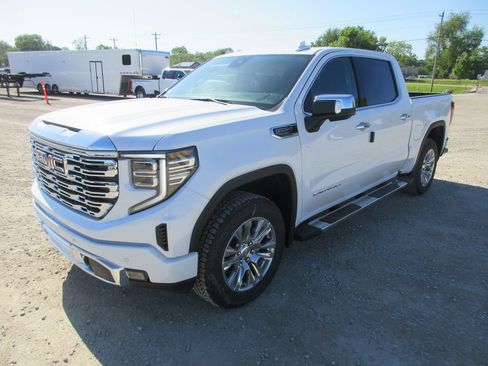 New 2026 GMC Sierra 1500 Denali AWD/4WD image 11