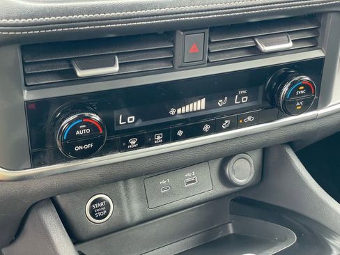 Certified 2023 Nissan Rogue SV image 20