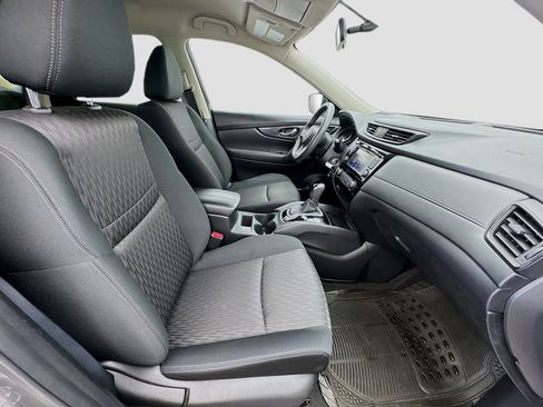 Used 2018 Nissan Rogue S image 19