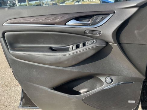 Used 2022 Buick Enclave Avenir w/ Avenir Technology Package image 26