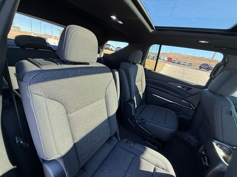 New 2026 Chevrolet Traverse LT w/ Sun and Wheel Package image 16