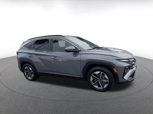 Used 2025 Hyundai Tucson SEL FWD image 2