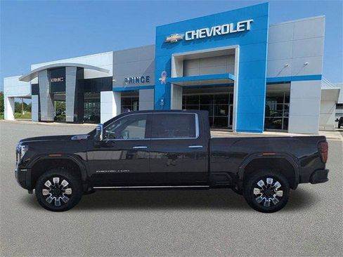 New 2025 GMC Sierra 2500 Denali w/ Denali Reserve Package image 8