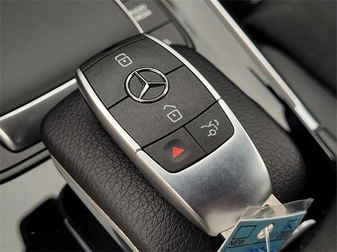 Certified 2023 Mercedes-Benz GLA 250 image 32