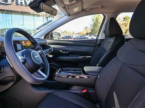 New 2026 Hyundai Tucson Blue SE image 21