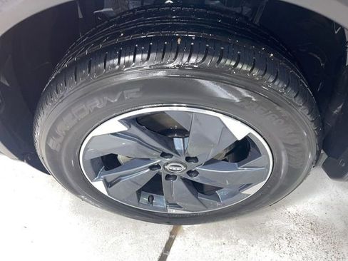 Used 2025 Nissan Rogue SV AWD/4WD image 10