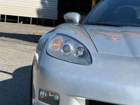 Used 2009 Chevrolet Corvette Z06 RWD image 10