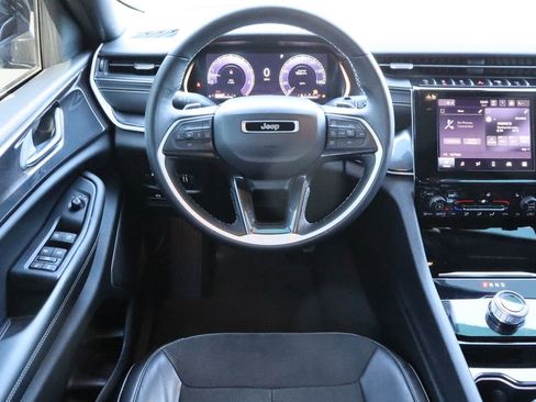 Used 2022 Jeep Grand Cherokee L Laredo image 22