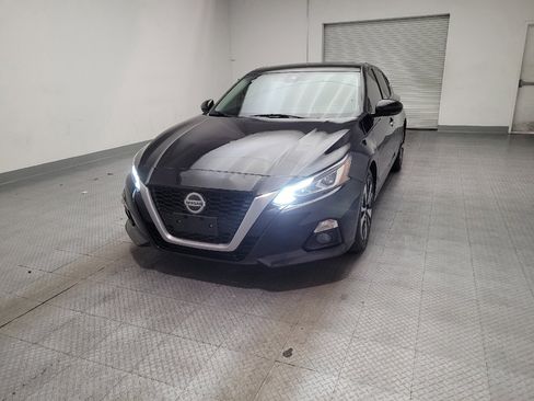 Used 2019 Nissan Altima 2.5 SV FWD image 15