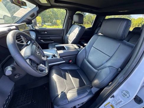 Used 2023 Toyota Tundra Platinum AWD/4WD image 14