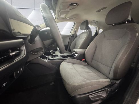 Used 2025 Kia K4 LX image 8
