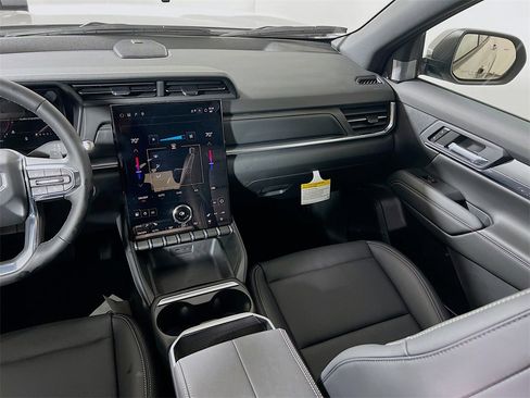 New 2026 GMC Terrain Elevation w/ Elevation Premium Package image 19