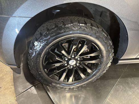 Used 2019 Ford Expedition Max Limited image 10