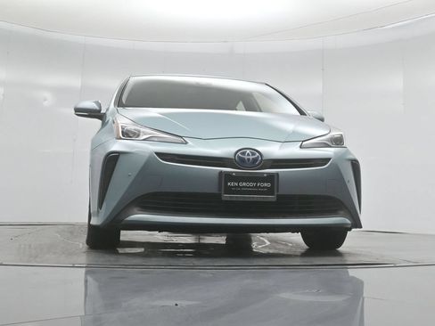 Used 2021 Toyota Prius LE FWD image 41