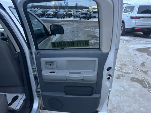 Used 2006 Dodge Dakota SLT w/ Trailer Tow Group image 16