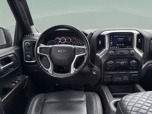 Used 2019 Chevrolet Silverado 1500 LT Trail Boss AWD/4WD image 10