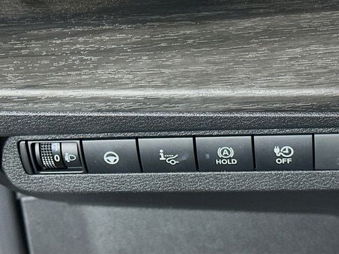 Used 2023 Nissan Ariya FWD image 16