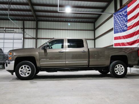 Used 2015 Chevrolet Silverado 3500 LTZ w/ Duramax Plus Package AWD/4WD image 5