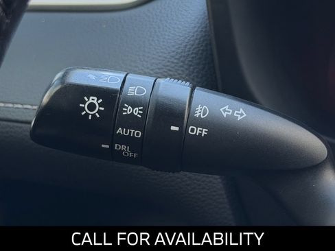 Used 2022 Toyota RAV4 XLE Premium FWD image 27