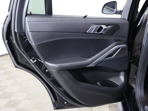 Used 2021 BMW X6 xDrive40i w/ Premium Essential Package image 29