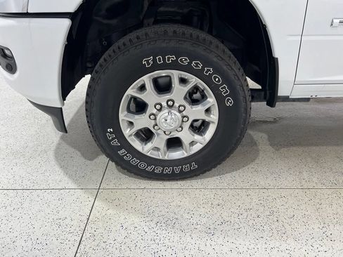 Used 2024 RAM 2500 Laramie AWD/4WD image 30