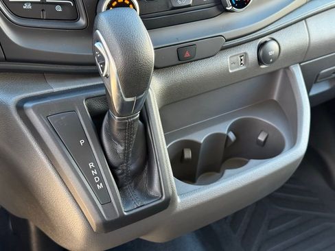 New 2025 Ford Transit 250 148 Medium Roof image 10