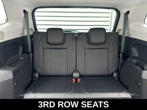 Used 2022 Volkswagen Tiguan SE FWD image 9